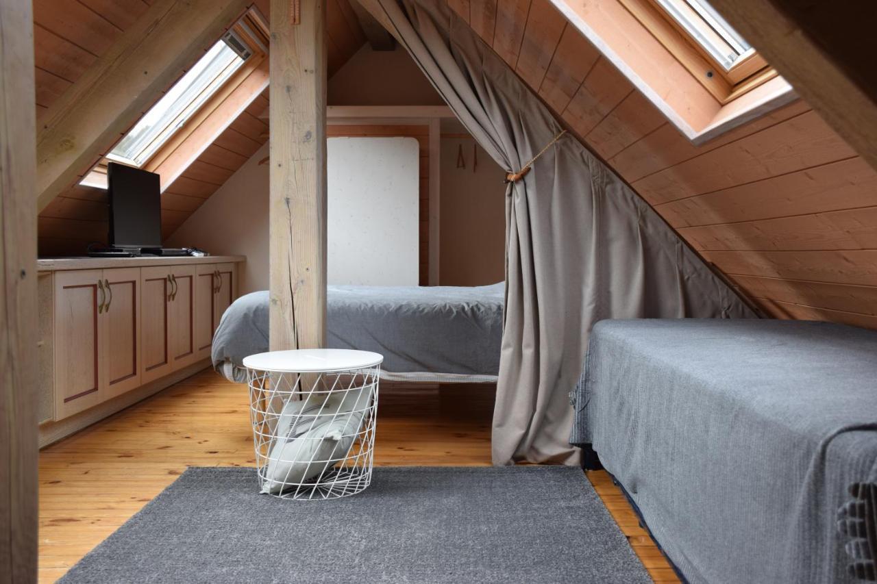 Petit Duplex De Charme Sous Les Toits Du Mont-Dore Екстериор снимка