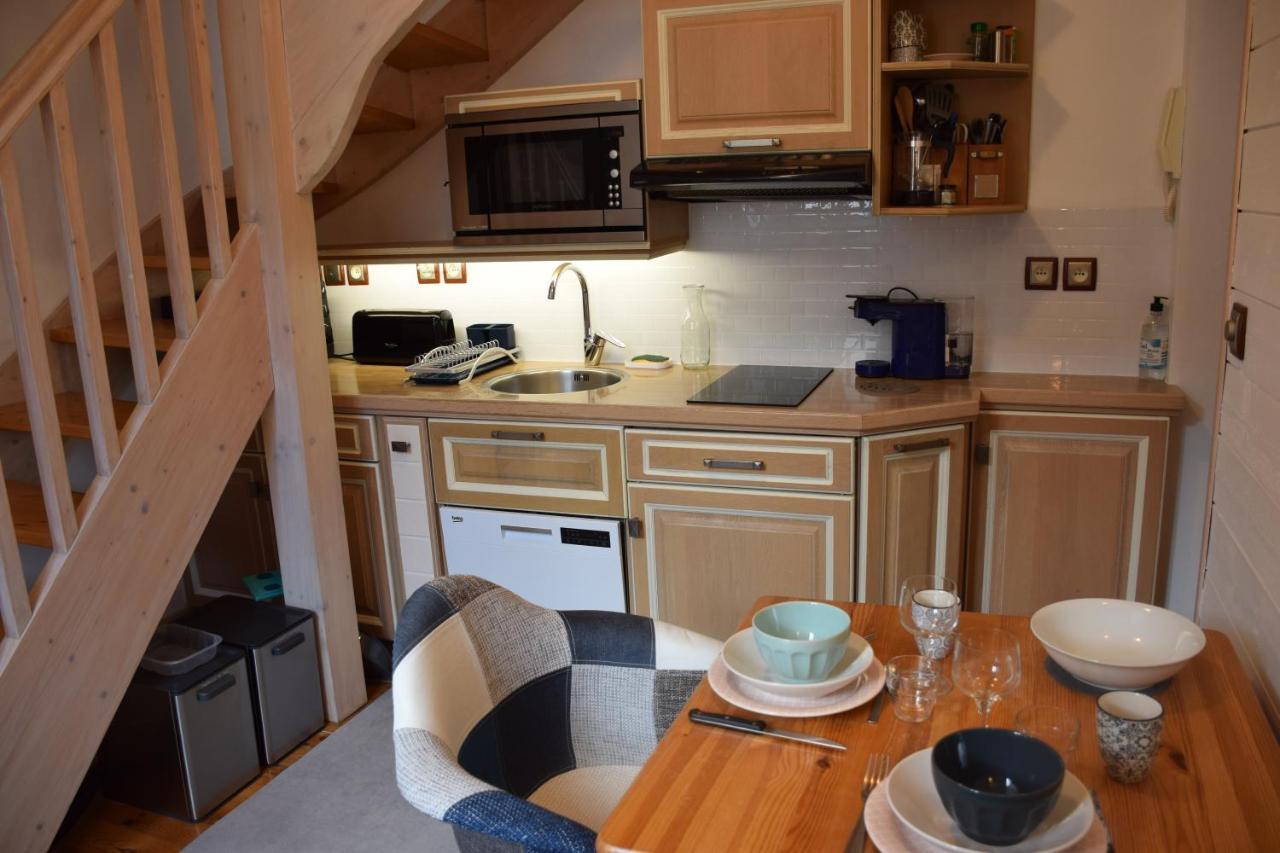 Petit Duplex De Charme Sous Les Toits Du Mont-Dore Екстериор снимка
